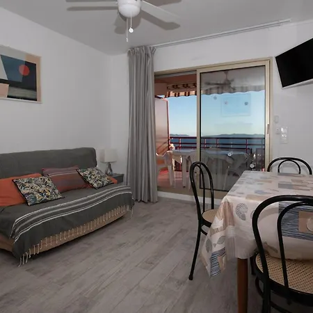 Apartment Le Lavandou, T2 Avec Piscine Et Parking, 4 Couchages - Fr-1-803-20 Le Lavandou